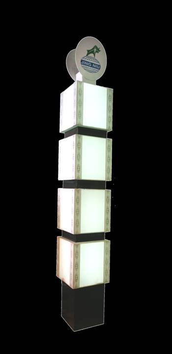 晶牛玉制作的路燈